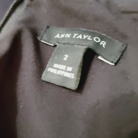 Ann Taylor Black Label Big Flower Shift Dress Open Back with Big Bow Detail Sz 2 - Picture 12 of 13